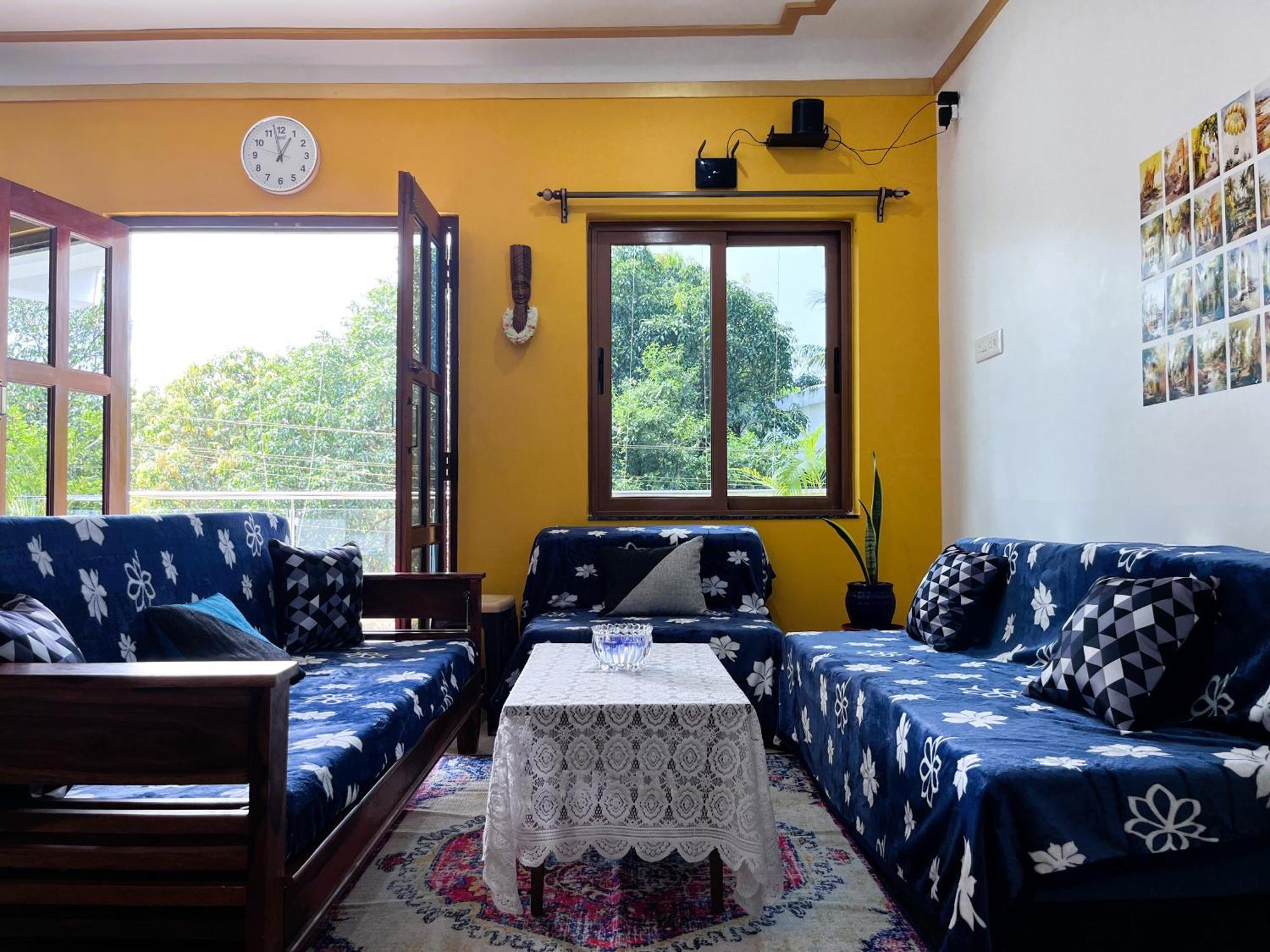 Happy Moon Homestay Aldona エクステリア 写真
